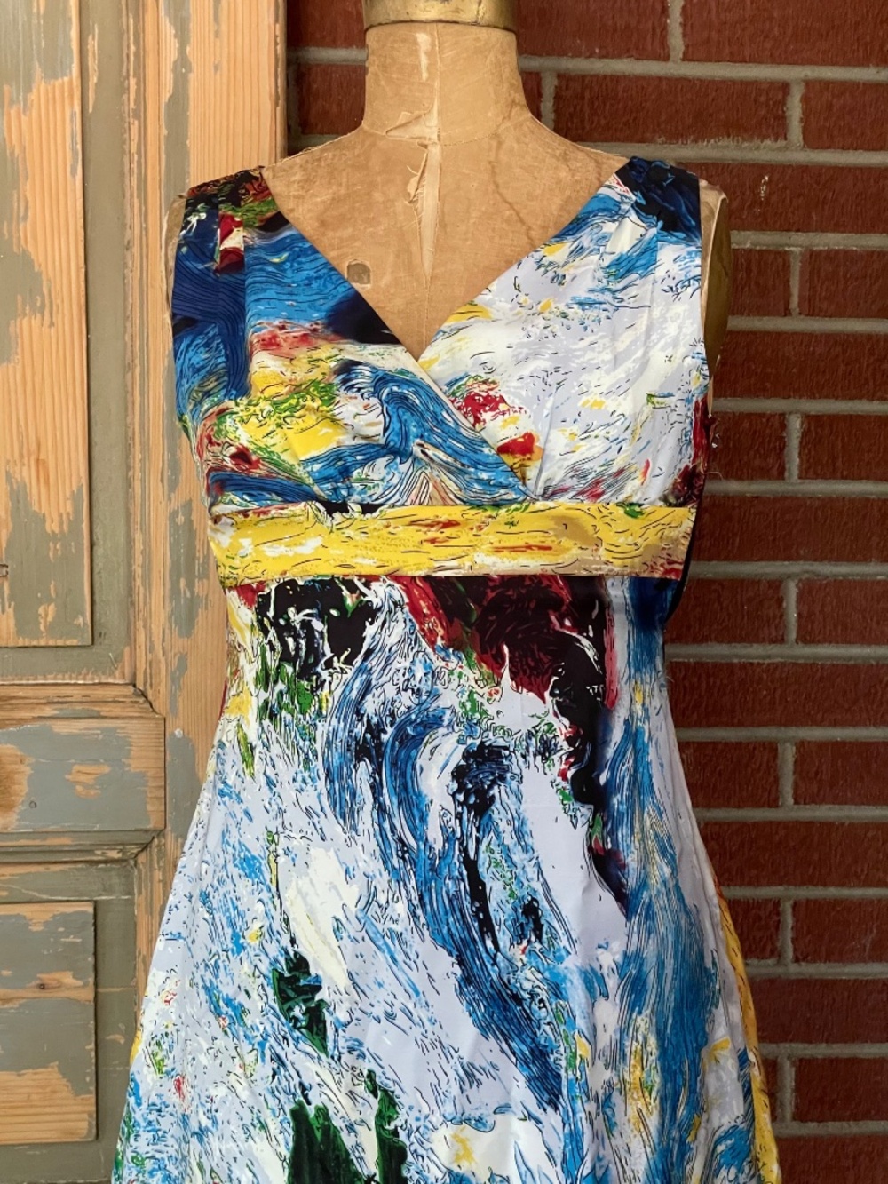 Diane Von Furstenberg Vintage Y2K Silk Dress - Abstract Print Sleeveless - V Nec - Picture 4 of 10